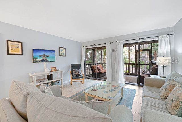 100 Shipyard Dr Apt 703, Hilton Head Island, SC 29928