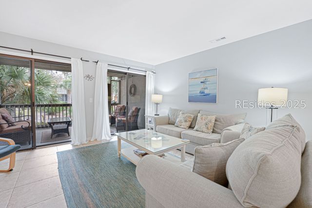 100 Shipyard Dr Apt 703, Hilton Head Island, SC 29928