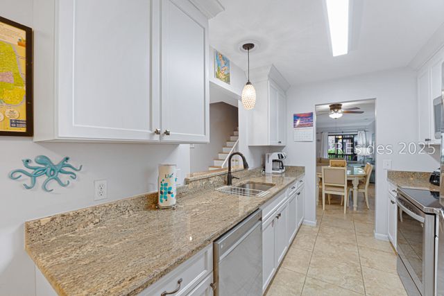 100 Shipyard Dr Apt 703, Hilton Head Island, SC 29928