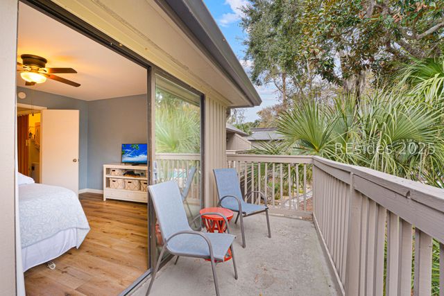 100 Shipyard Dr Apt 703, Hilton Head Island, SC 29928