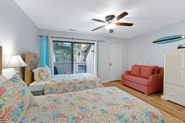 100 Shipyard Dr Apt 703, Hilton Head Island, SC 29928