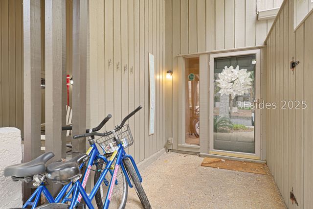 100 Shipyard Dr Apt 703, Hilton Head Island, SC 29928