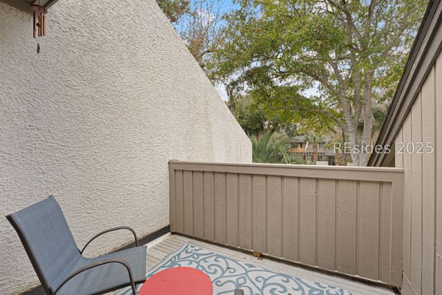 100 Shipyard Dr Apt 703, Hilton Head Island, SC 29928