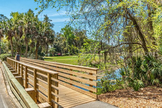 100 Shipyard Dr Apt 703, Hilton Head Island, SC 29928