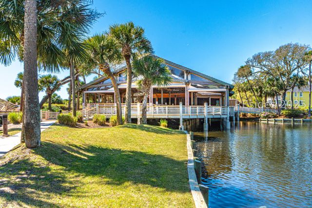 100 Shipyard Dr Apt 703, Hilton Head Island, SC 29928