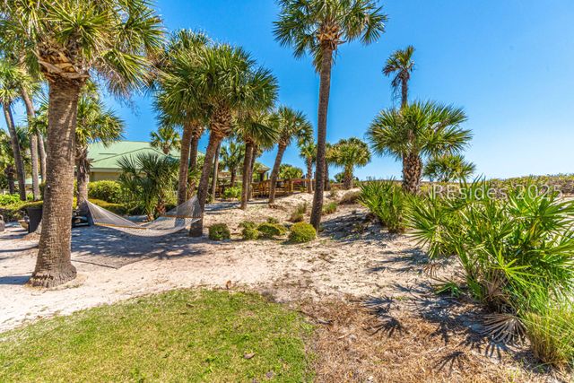 100 Shipyard Dr Apt 703, Hilton Head Island, SC 29928