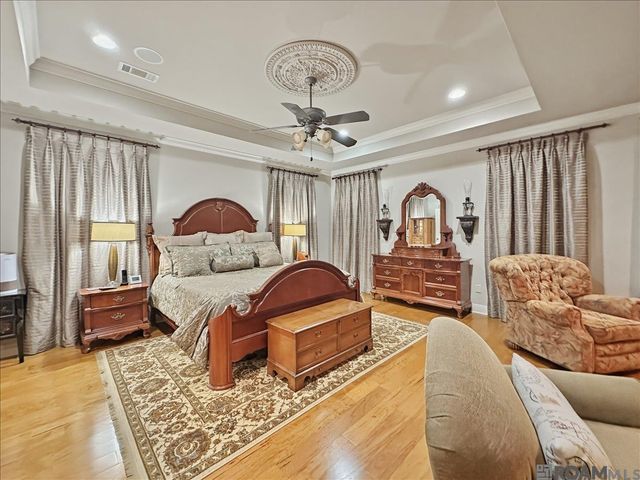 18671 Old Cypress Cir, Prairieville, LA 70769