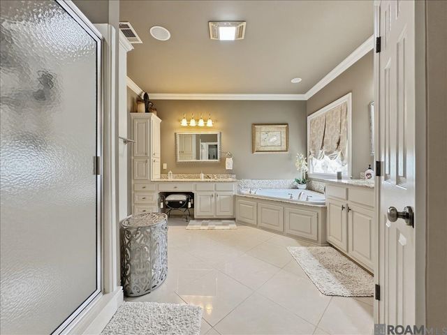 18671 Old Cypress Cir, Prairieville, LA 70769