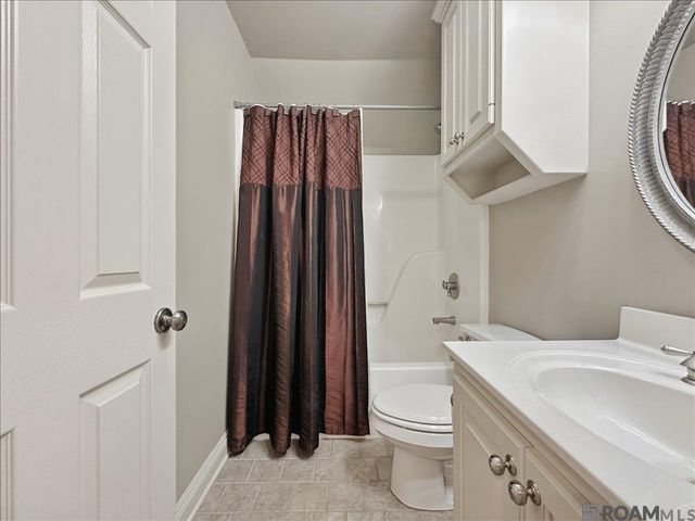 18671 Old Cypress Cir, Prairieville, LA 70769