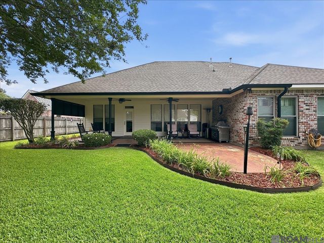 18671 Old Cypress Cir, Prairieville, LA 70769