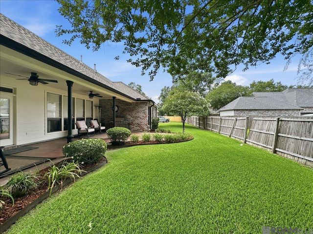 18671 Old Cypress Cir, Prairieville, LA 70769
