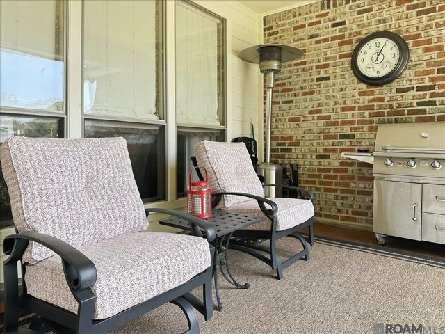 18671 Old Cypress Cir, Prairieville, LA 70769