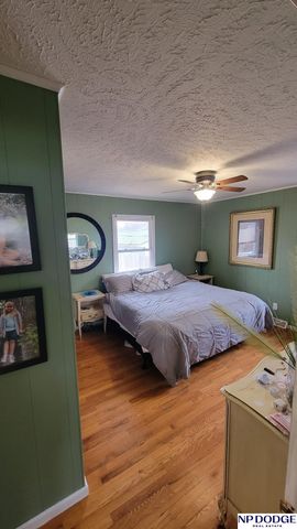 7707 Lafayette Avenue, Omaha, NE 68114