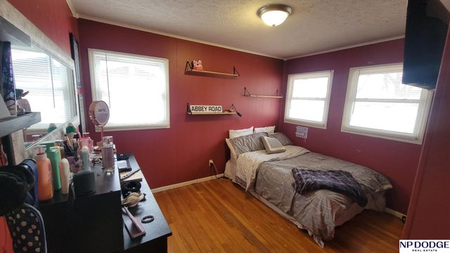 7707 Lafayette Avenue, Omaha, NE 68114