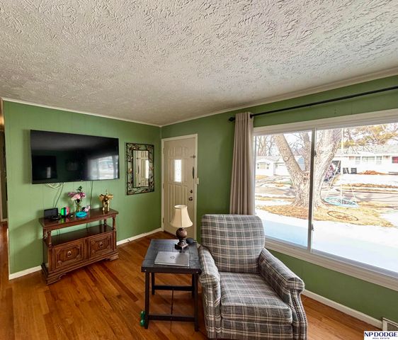 7707 Lafayette Avenue, Omaha, NE 68114