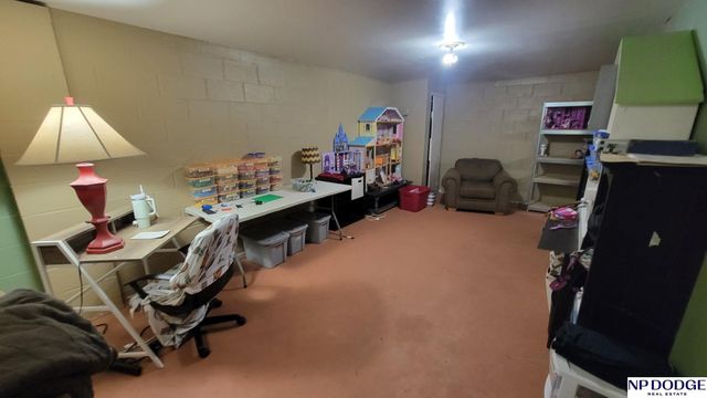 7707 Lafayette Avenue, Omaha, NE 68114