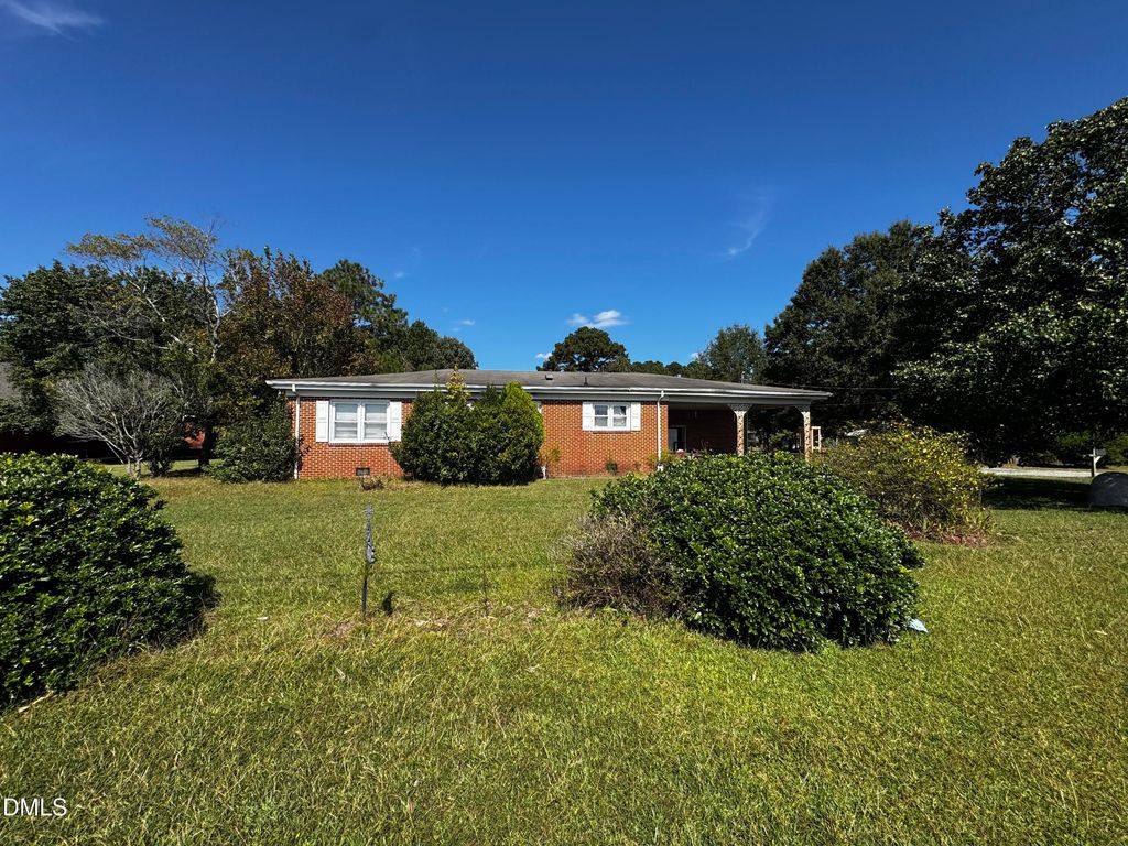 2745 Buffalo Road, Smithfield, NC 27577
