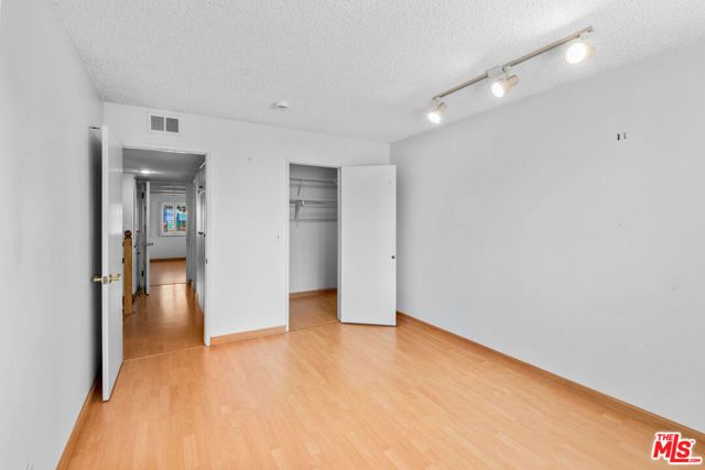 19429 Broadacres Avenue, Carson, CA 90746