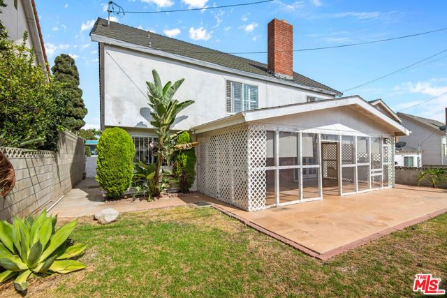 19429 Broadacres Avenue, Carson, CA 90746