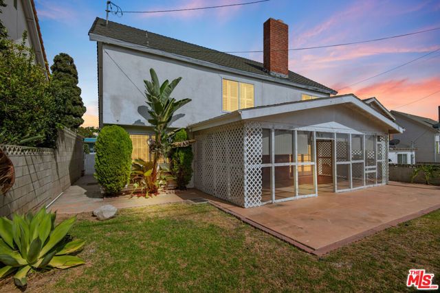 19429 Broadacres Avenue, Carson, CA 90746