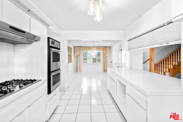 19429 Broadacres Avenue, Carson, CA 90746