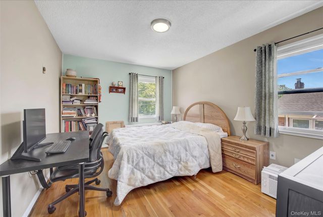 211 Cantiague Rock Road, Westbury, NY 11590