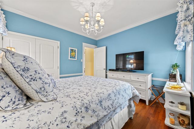 1265 Hollywood Avenue, Bronx, NY 10461
