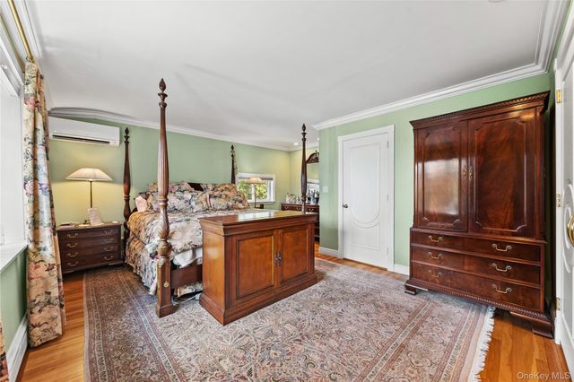 1265 Hollywood Avenue, Bronx, NY 10461