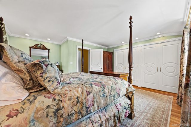 1265 Hollywood Avenue, Bronx, NY 10461
