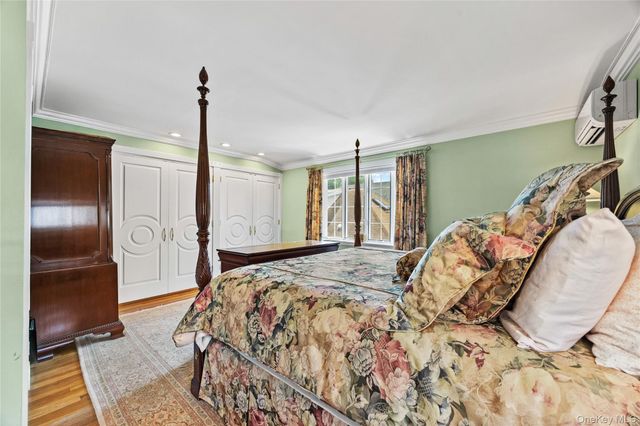 1265 Hollywood Avenue, Bronx, NY 10461