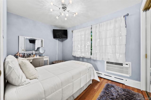 1265 Hollywood Avenue, Bronx, NY 10461
