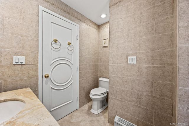 1265 Hollywood Avenue, Bronx, NY 10461