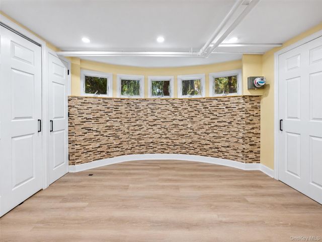 1265 Hollywood Avenue, Bronx, NY 10461