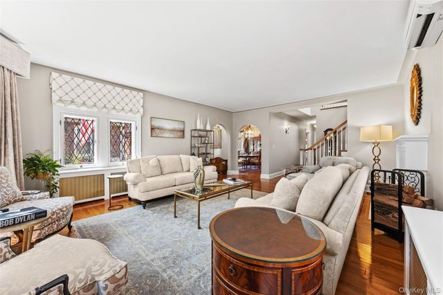 1265 Hollywood Avenue, Bronx, NY 10461