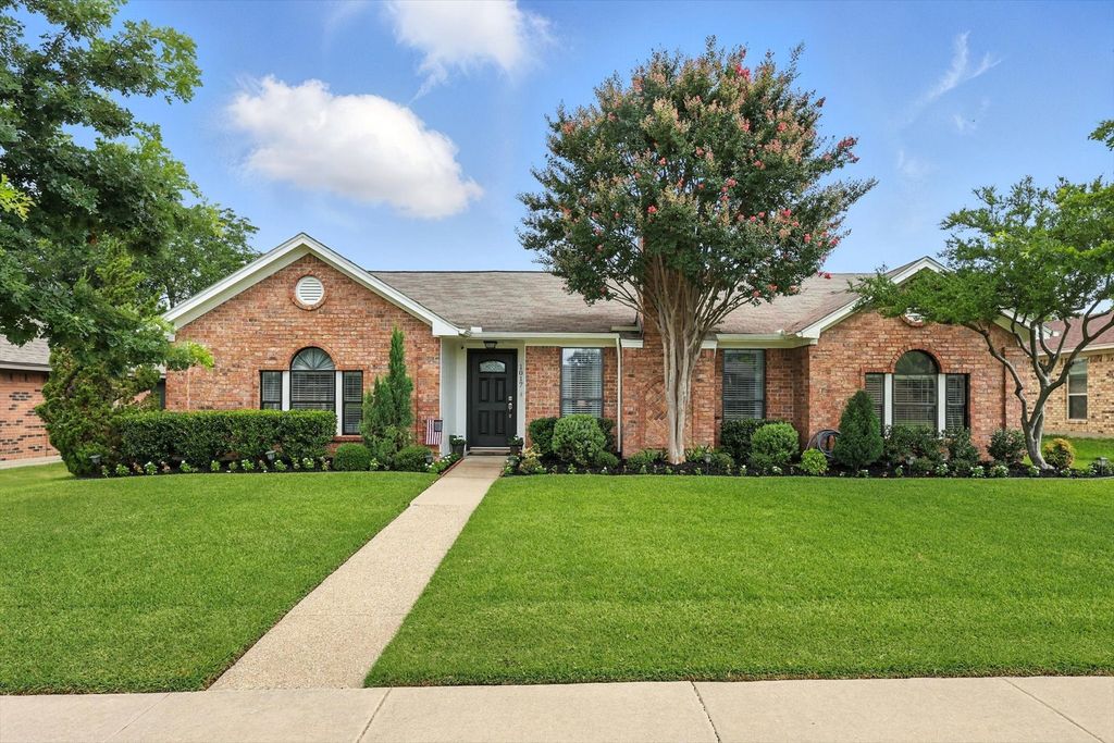 1017 Gannon Drive, Plano, TX 75025