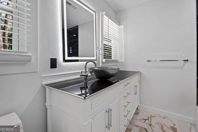 2783 Ben Hill Road, East Point, GA 30344