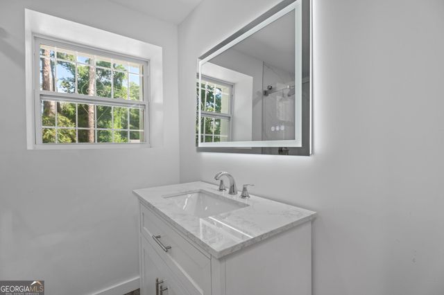 2783 Ben Hill Road, East Point, GA 30344