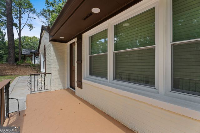 2783 Ben Hill Road, East Point, GA 30344