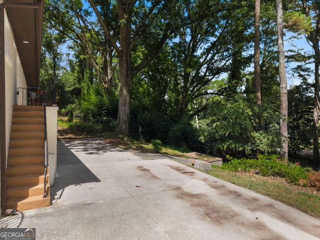2783 Ben Hill Road, East Point, GA 30344