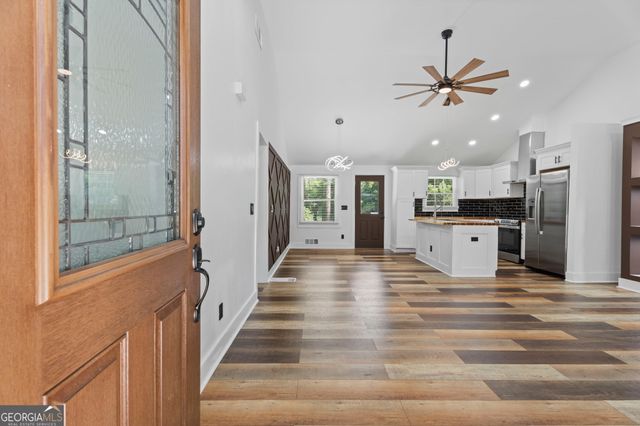 2783 Ben Hill Road, East Point, GA 30344