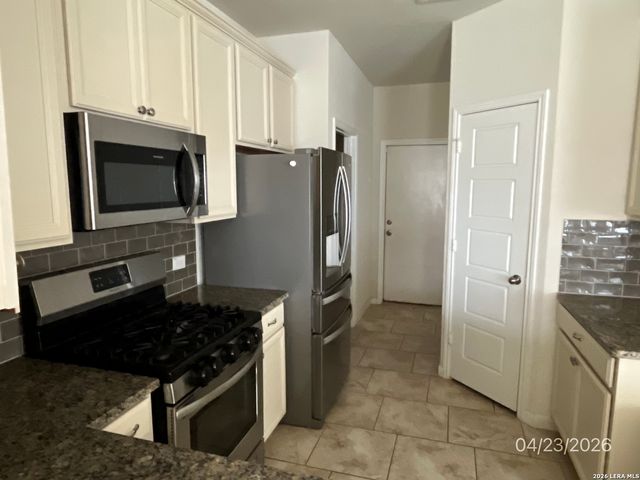 368 Walnut CRK, New Braunfels, TX 78130