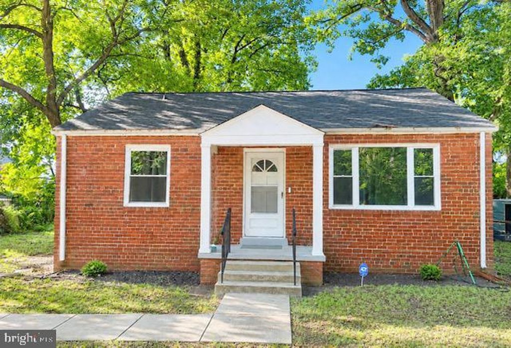 3210 PINEVALE AVE, District Heights, MD 20747