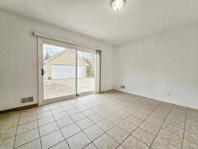 26734 Barrington Street, Madison Heights, MI 48071