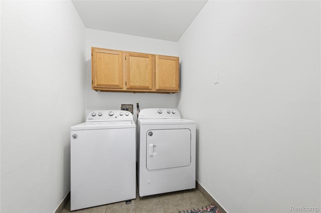 26734 Barrington Street, Madison Heights, MI 48071