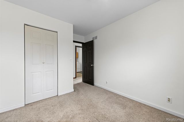 26734 Barrington Street, Madison Heights, MI 48071