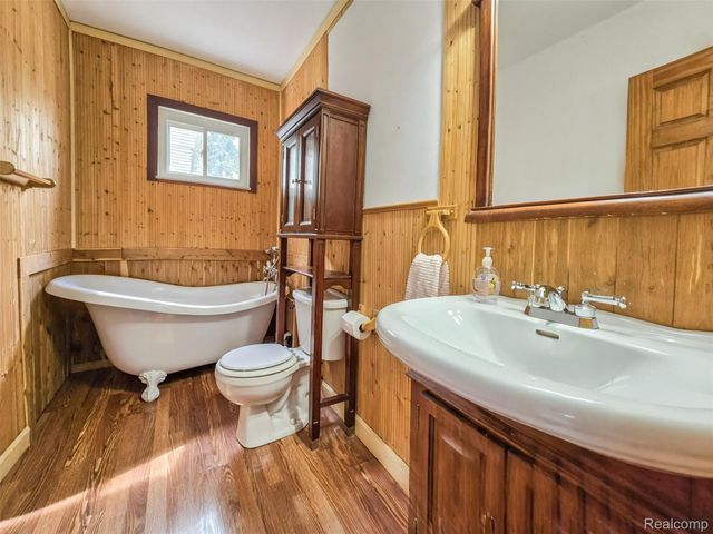 26734 Barrington Street, Madison Heights, MI 48071