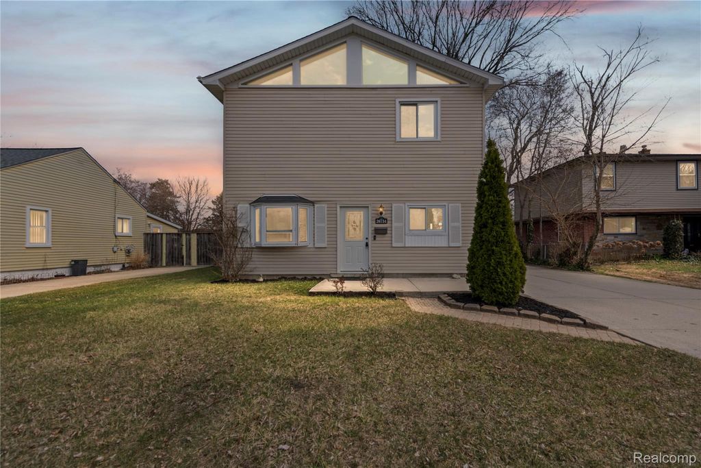 26734 Barrington Street, Madison Heights, MI 48071