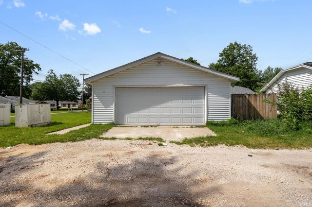 1606 E Fox Street, South Bend, IN 46613