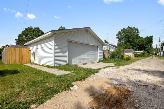 1606 E Fox Street, South Bend, IN 46613