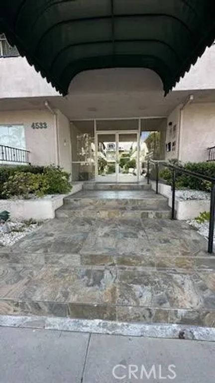 4533 Colbath Avenue 8, Sherman Oaks, CA 91423